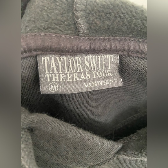Taylor Swift The Eras Tour Hoodie Sweater Black Size Medium - Picture 3 of 4